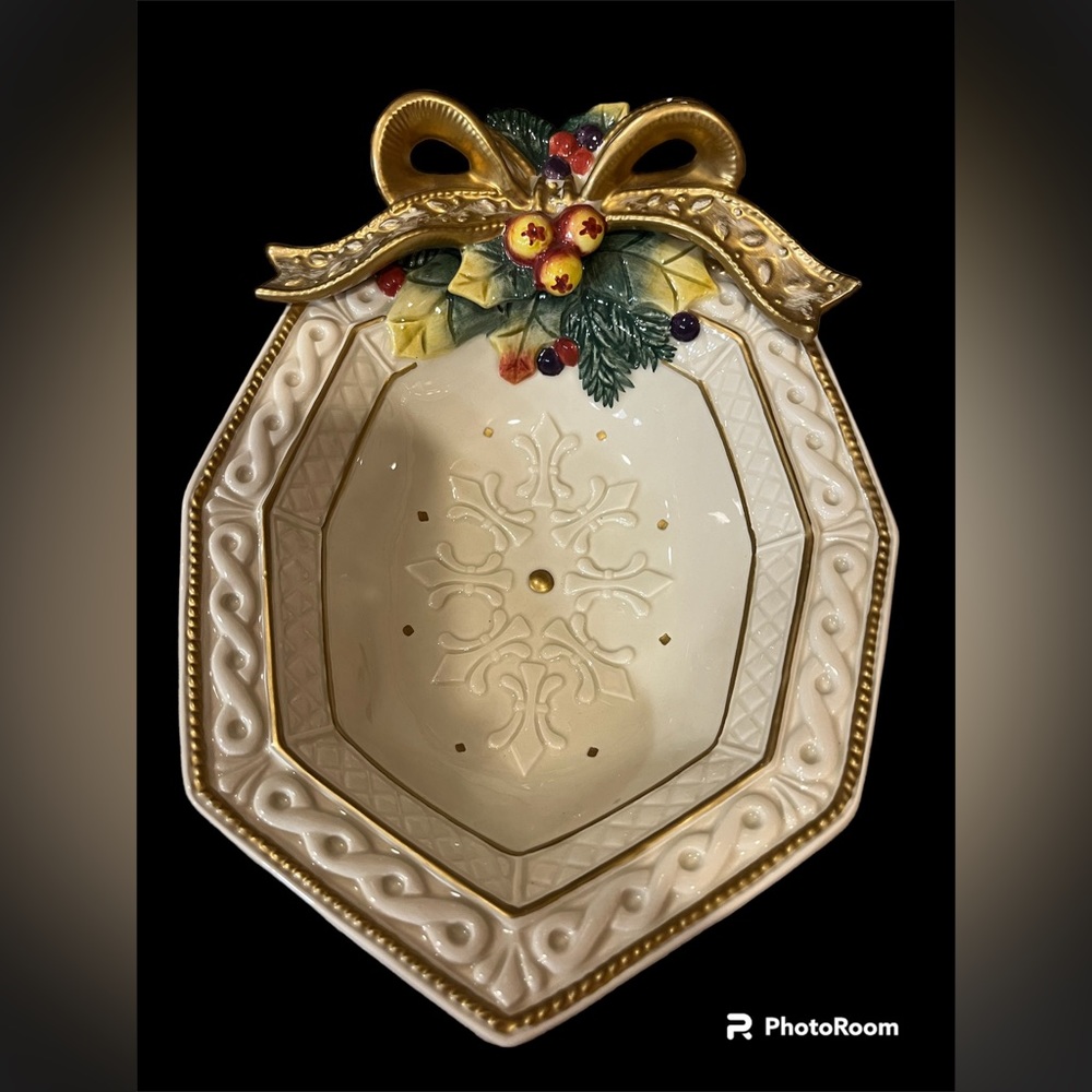 Vintage Fitz & Floyd Christmas Wreath Bowl